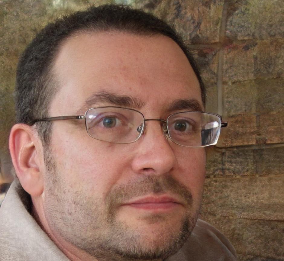 Ritratto di Marco Benedetti, titolare di Salone Eleganza Milano